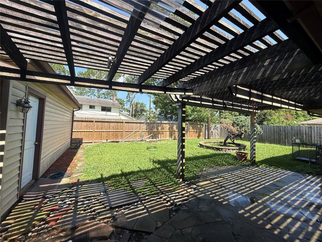 7718 Lacy Hill Drive, Houston, TX 77036