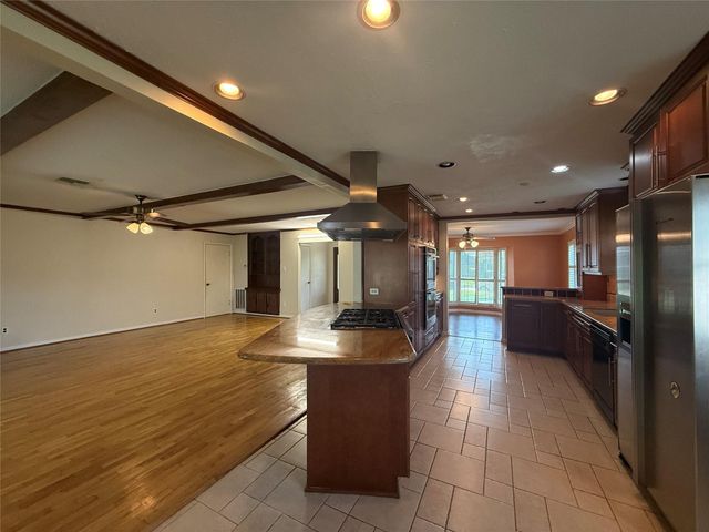 7718 Lacy Hill Drive, Houston, TX 77036
