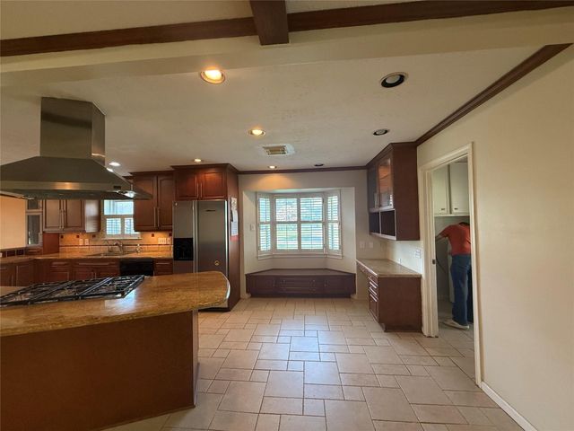 7718 Lacy Hill Drive, Houston, TX 77036