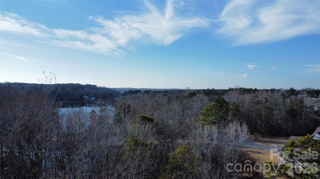 16021 Little Ray Court, Charlotte, NC 28278