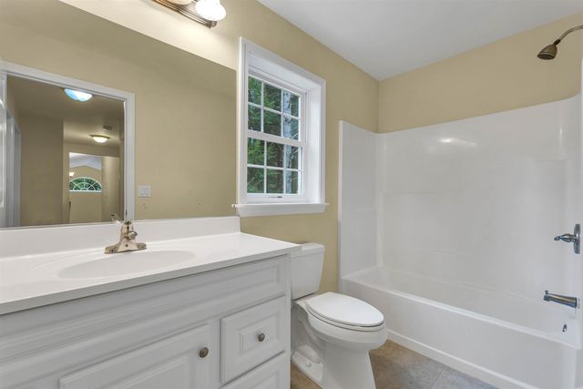 16 Buckingham Terrace, Moultonborough, NH 03254