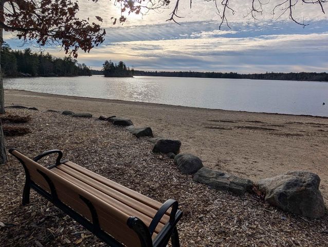 16 Buckingham Terrace, Moultonborough, NH 03254