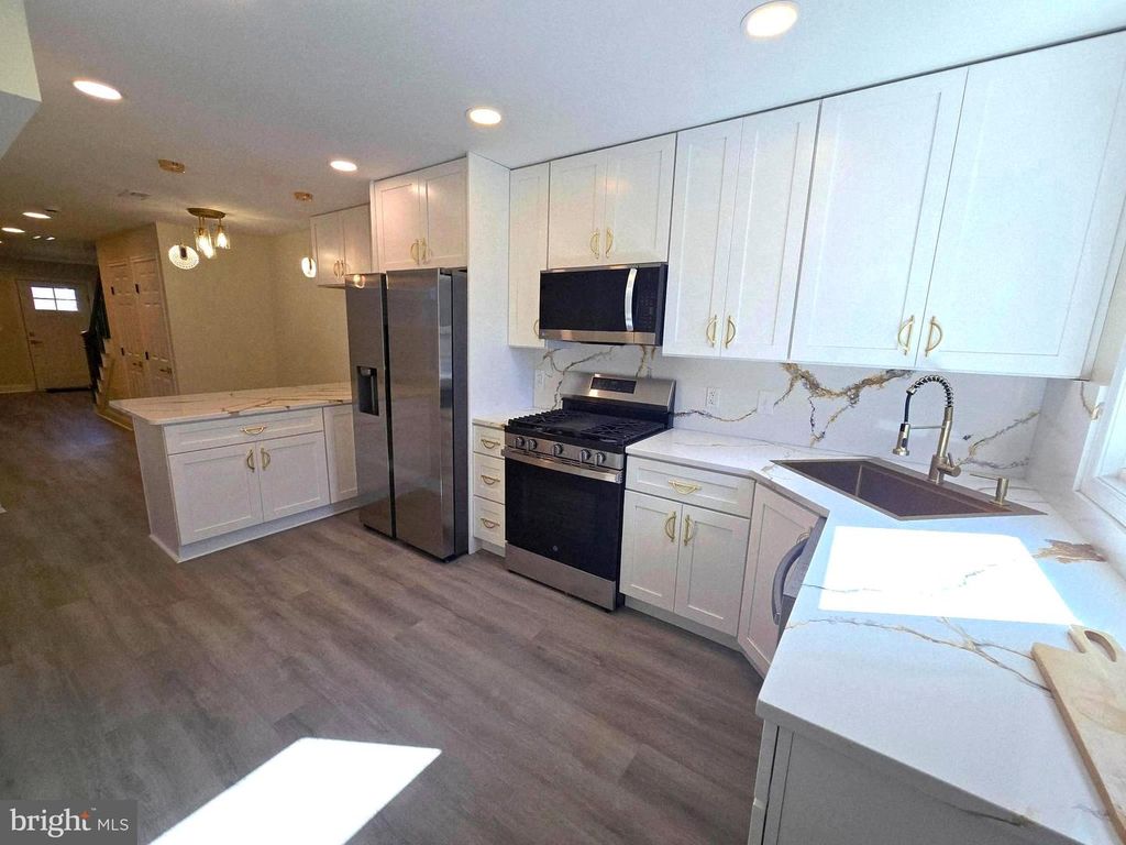 2645 LEHMAN ST, Baltimore, MD 21223