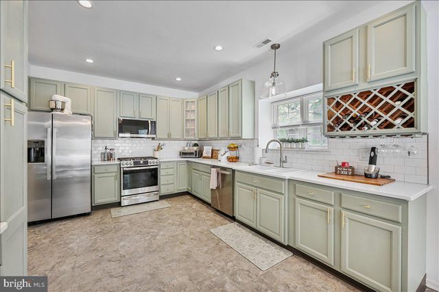 201 PRANCER RD, Egg Harbor Township, NJ 08234