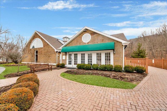 57 Old Town Crossing, Mount Kisco, NY 10549
