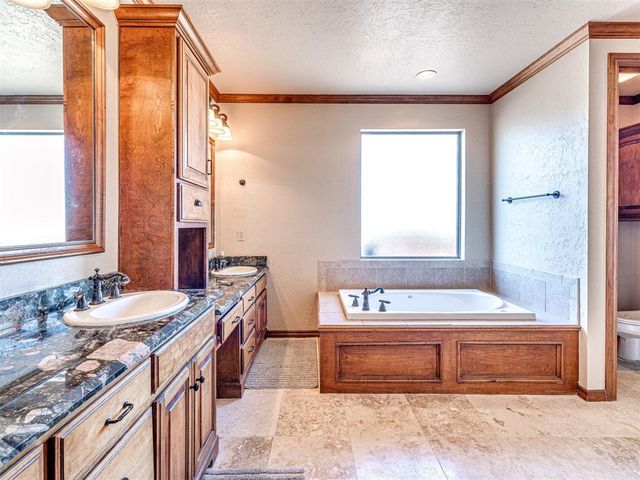 22811 Cedar Ridge Road, Edmond, OK 73025