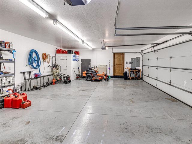 22811 Cedar Ridge Road, Edmond, OK 73025