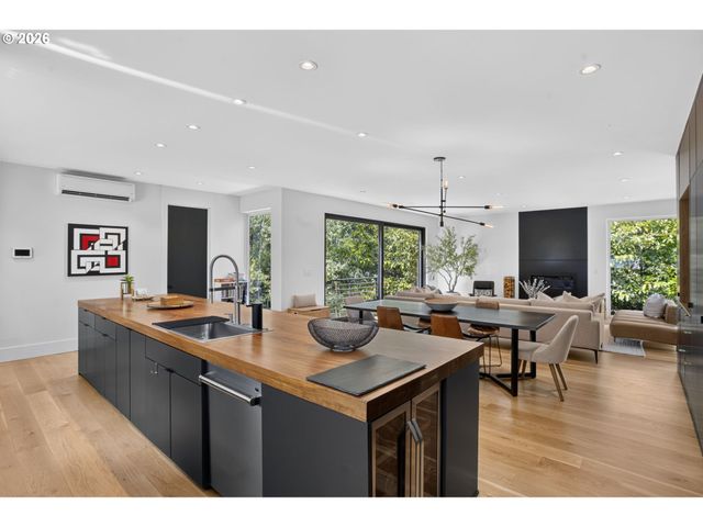 3919 SOUTHSHORE Blvd, Lake Oswego, OR 97035