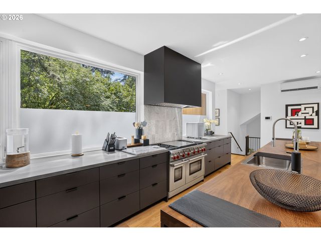 3919 SOUTHSHORE Blvd, Lake Oswego, OR 97035