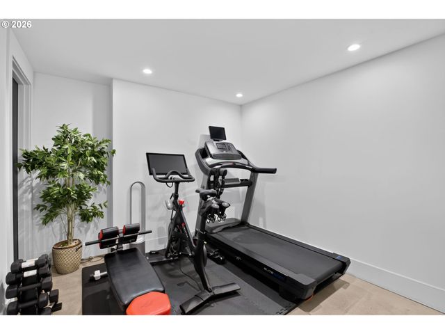 3919 SOUTHSHORE Blvd, Lake Oswego, OR 97035