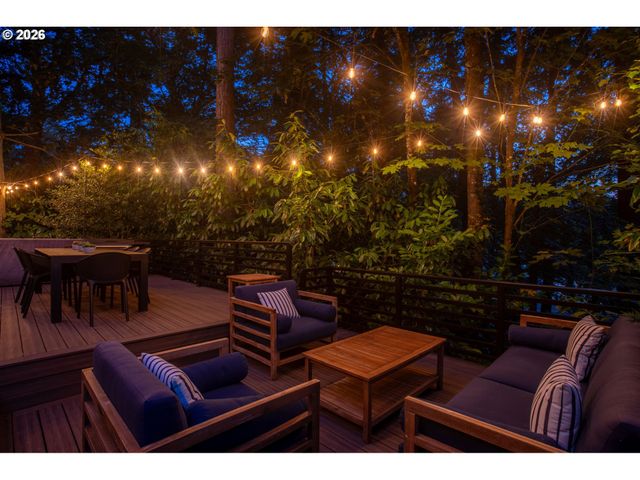 3919 SOUTHSHORE Blvd, Lake Oswego, OR 97035
