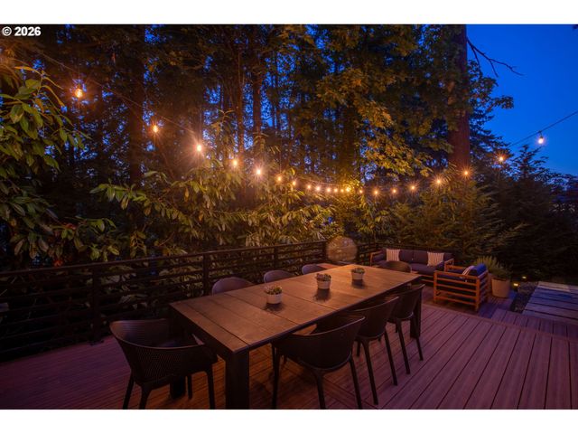3919 SOUTHSHORE Blvd, Lake Oswego, OR 97035