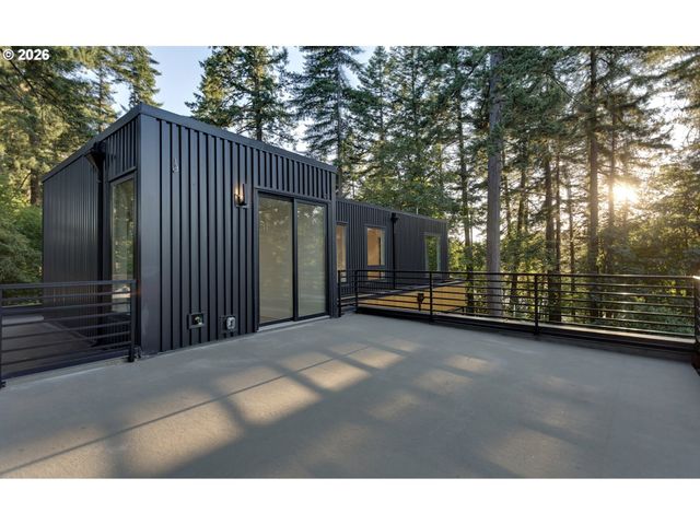 3919 SOUTHSHORE Blvd, Lake Oswego, OR 97035
