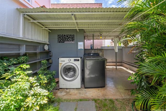 937 Coolidge Street, Honolulu, HI 96826