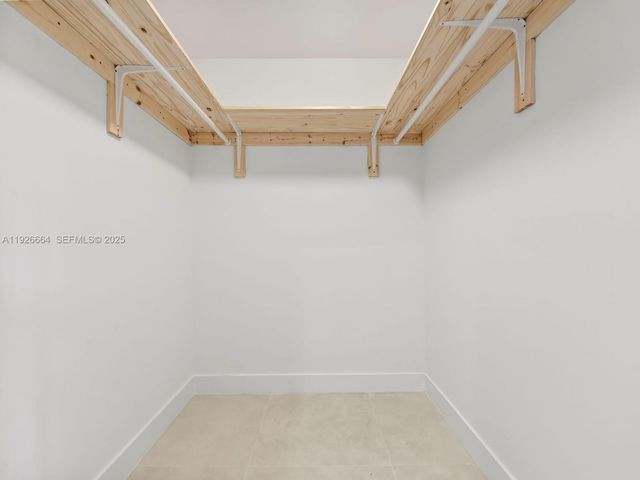 6885 NW 169th St 66D, Hialeah, FL 33015