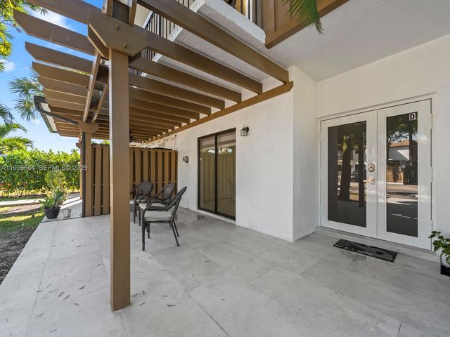 6885 NW 169th St 66D, Hialeah, FL 33015