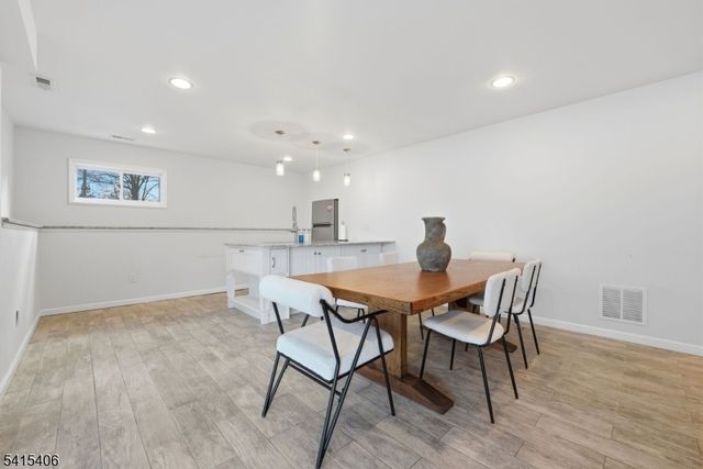 22 Elizabeth Ct, Bloomfield Twp., NJ 07003