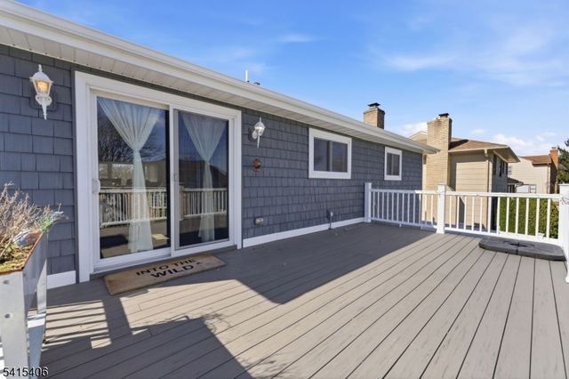 22 Elizabeth Ct, Bloomfield Twp., NJ 07003