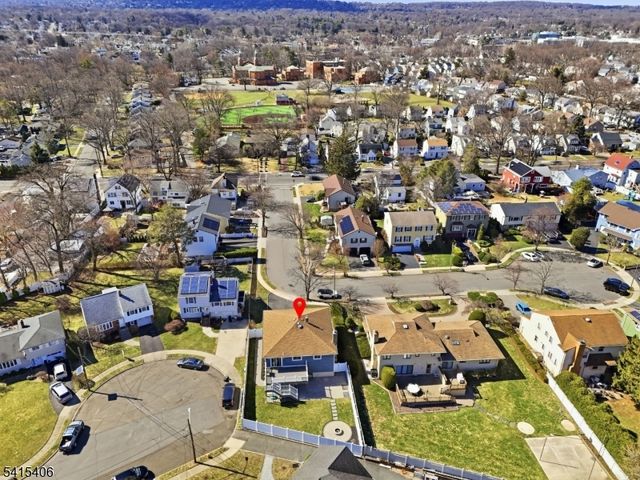 22 Elizabeth Ct, Bloomfield Twp., NJ 07003