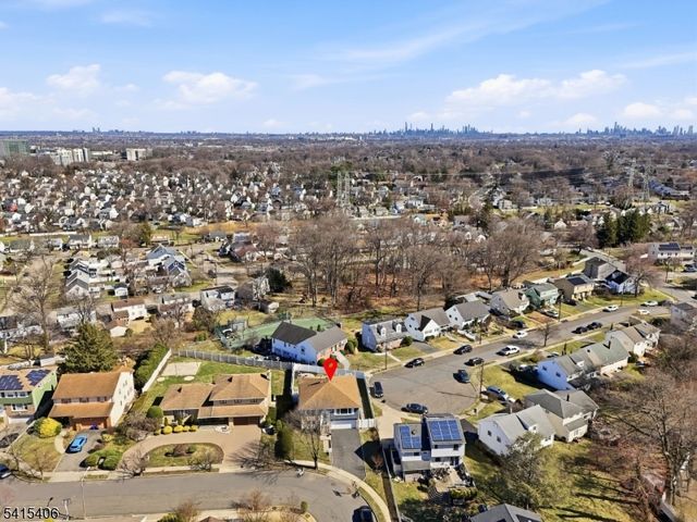 22 Elizabeth Ct, Bloomfield Twp., NJ 07003