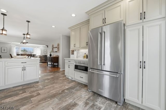 22 Elizabeth Ct, Bloomfield Twp., NJ 07003