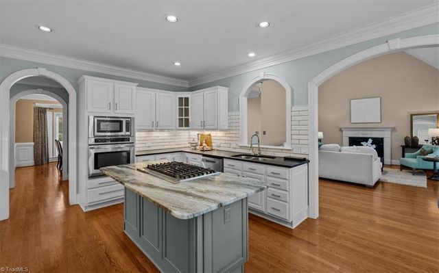 1901 Rosevilla Lane, Greensboro, NC 27455