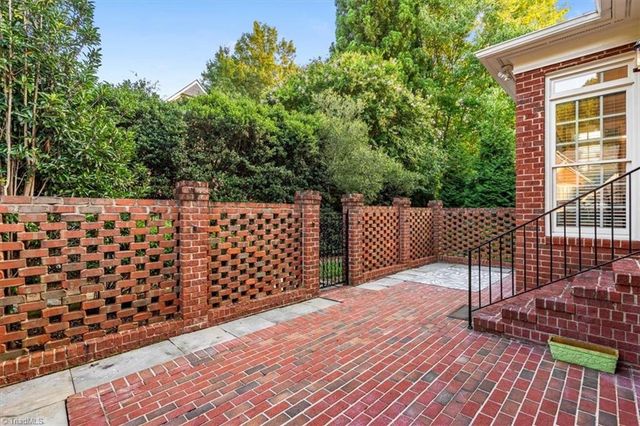 1901 Rosevilla Lane, Greensboro, NC 27455