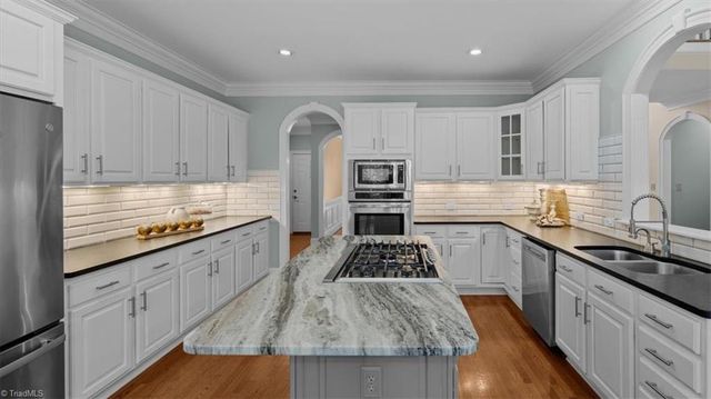 1901 Rosevilla Lane, Greensboro, NC 27455