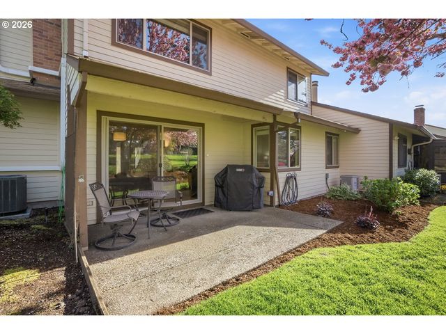 10425 Sw GREENLEAF Ter, Tigard, OR 97224
