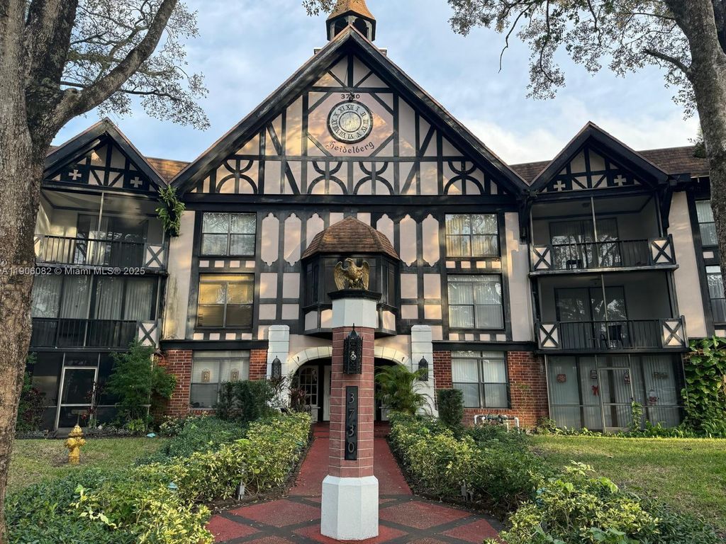 3730 Inverrary Dr 3B, Lauderhill, FL 33319