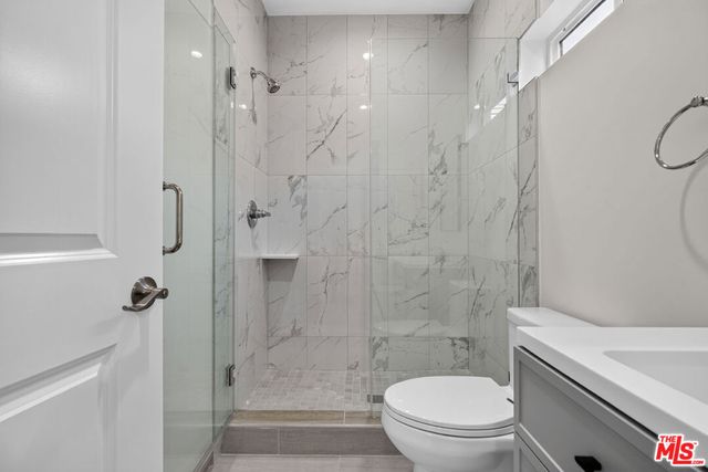 1809 N Avon Street 101, Burbank, CA 91505