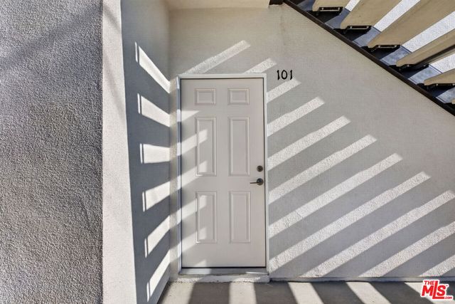 1809 N Avon Street 101, Burbank, CA 91505
