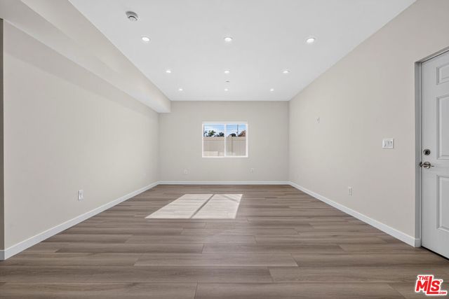 1809 N Avon Street 101, Burbank, CA 91505