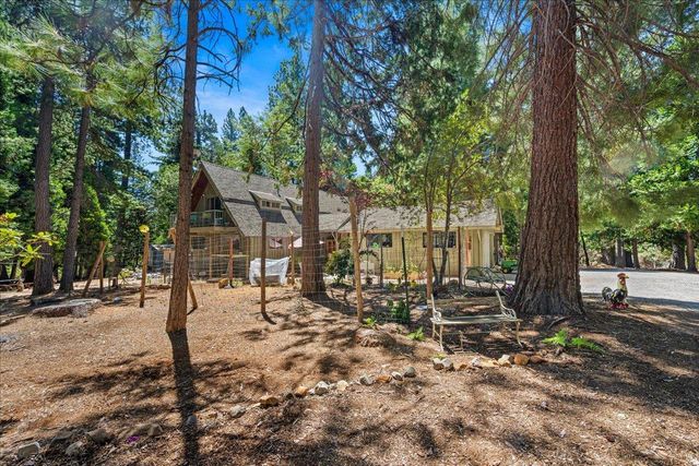 5695 Juarez Rd, Pollock Pines, CA 95726