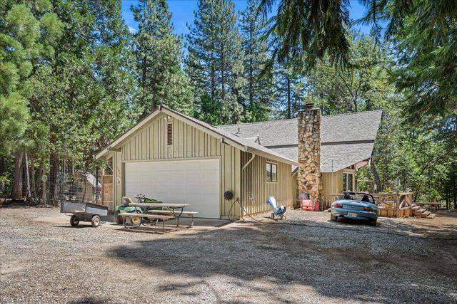 5695 Juarez Rd, Pollock Pines, CA 95726