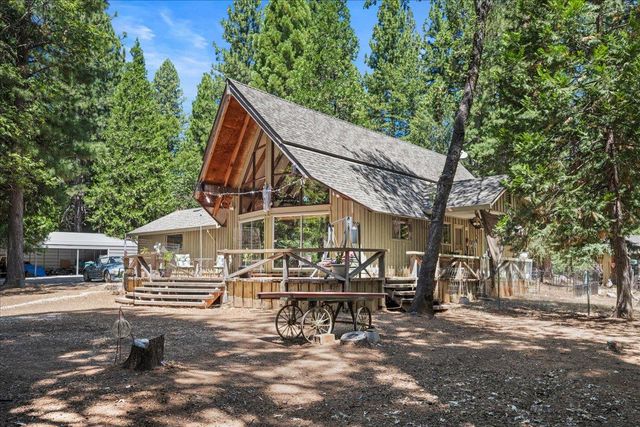 5695 Juarez Rd, Pollock Pines, CA 95726