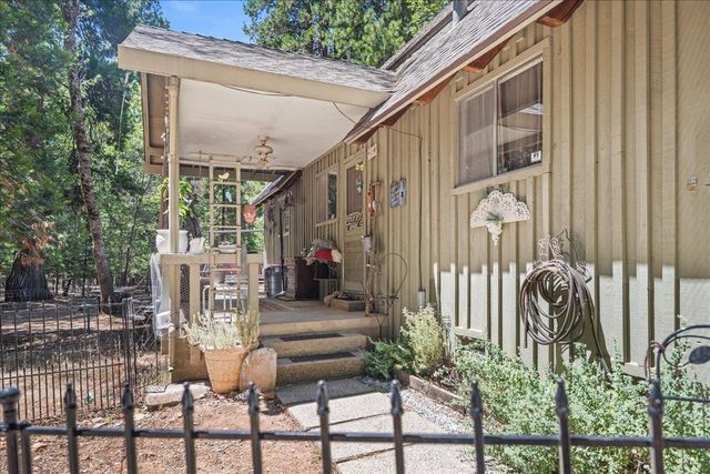 5695 Juarez Rd, Pollock Pines, CA 95726