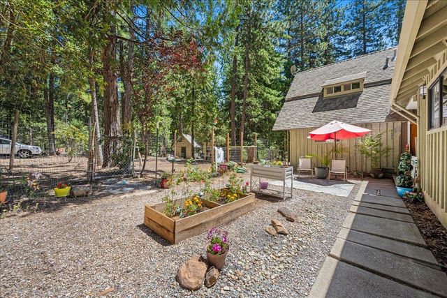 5695 Juarez Rd, Pollock Pines, CA 95726