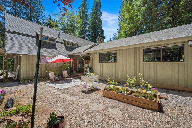 5695 Juarez Rd, Pollock Pines, CA 95726