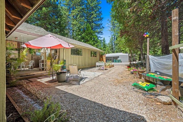 5695 Juarez Rd, Pollock Pines, CA 95726