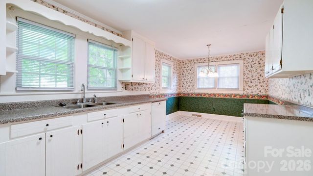 2403 W C Street, Kannapolis, NC 28081