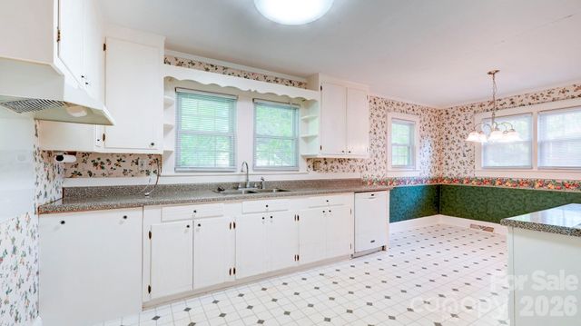 2403 W C Street, Kannapolis, NC 28081