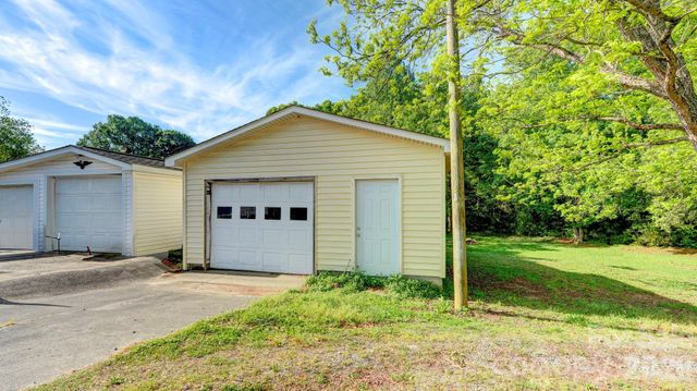 2403 W C Street, Kannapolis, NC 28081