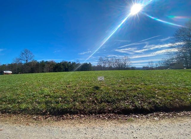 38 Holly Point Drive, Murphy, NC 28906