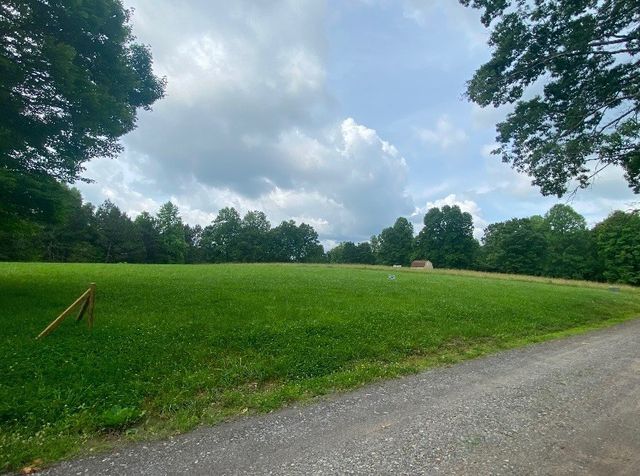 38 Holly Point Drive, Murphy, NC 28906