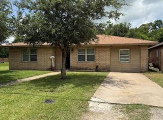 2912 Avenue J P Davis Avenue, Bay City, TX 77414