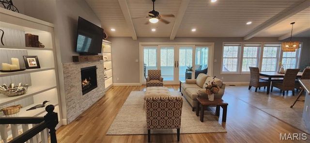 1497 S Lake Sherwood Drive, Marthasville, MO 63357