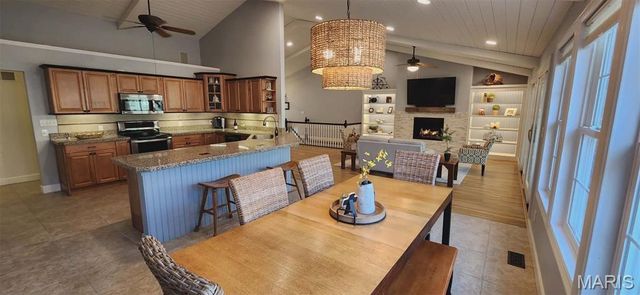 1497 S Lake Sherwood Drive, Marthasville, MO 63357