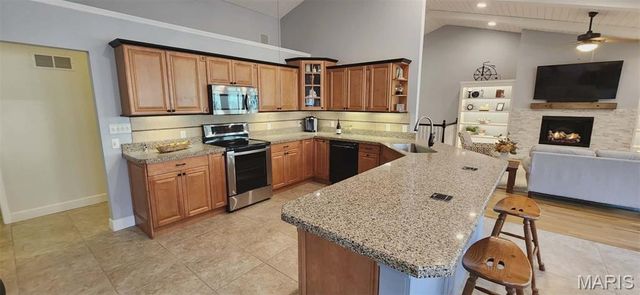 1497 S Lake Sherwood Drive, Marthasville, MO 63357