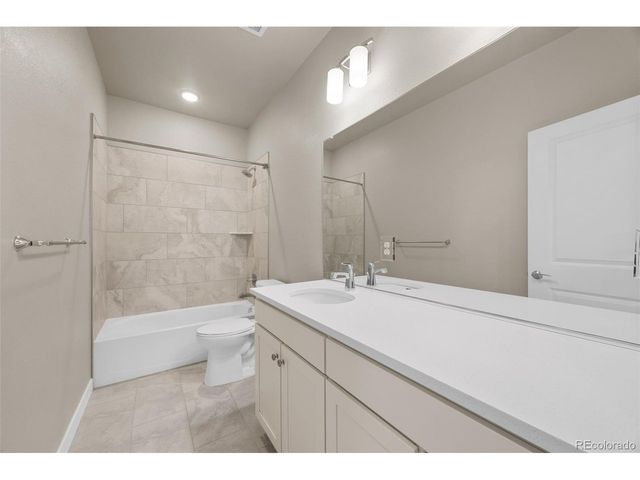 6231 Dayton Ct, Denver, CO 80238